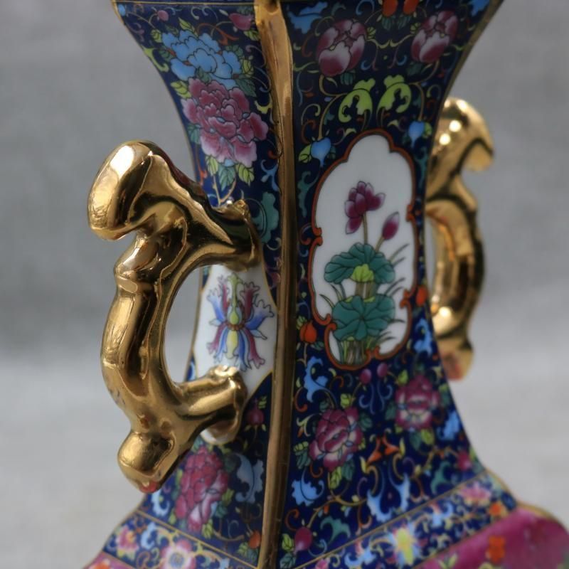 清乾隆琺瑯彩飄花嬰戯扁瓶   陶磁器  現代工芸品 美術品 置物 清乾隆琺瑯彩飄花嬰戯扁瓶 陶磁器 現代工芸品 美術品 置物