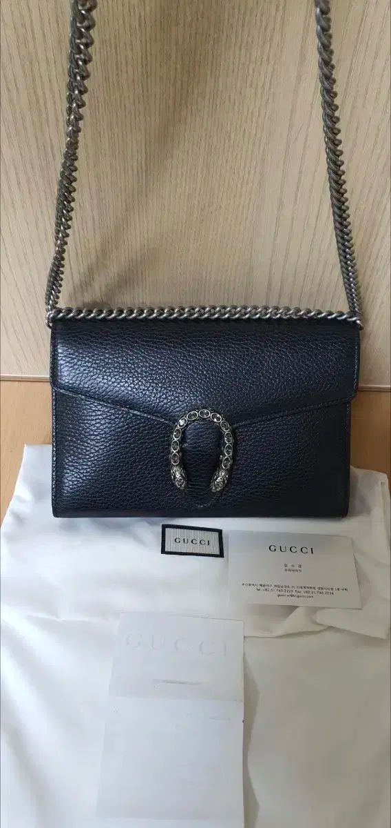 GUCCI グッチ
