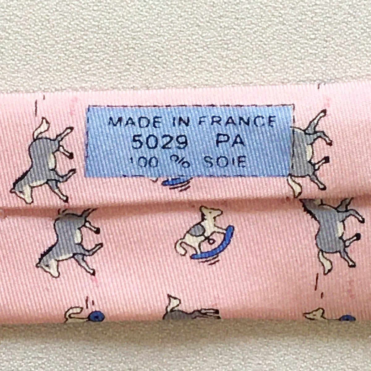 美品 エルメス HERMES ネクタイ シルクピンク 動物柄 / ホース 美品 エルメス HERMES ネクタイ シルク100% フランス製 ピンク