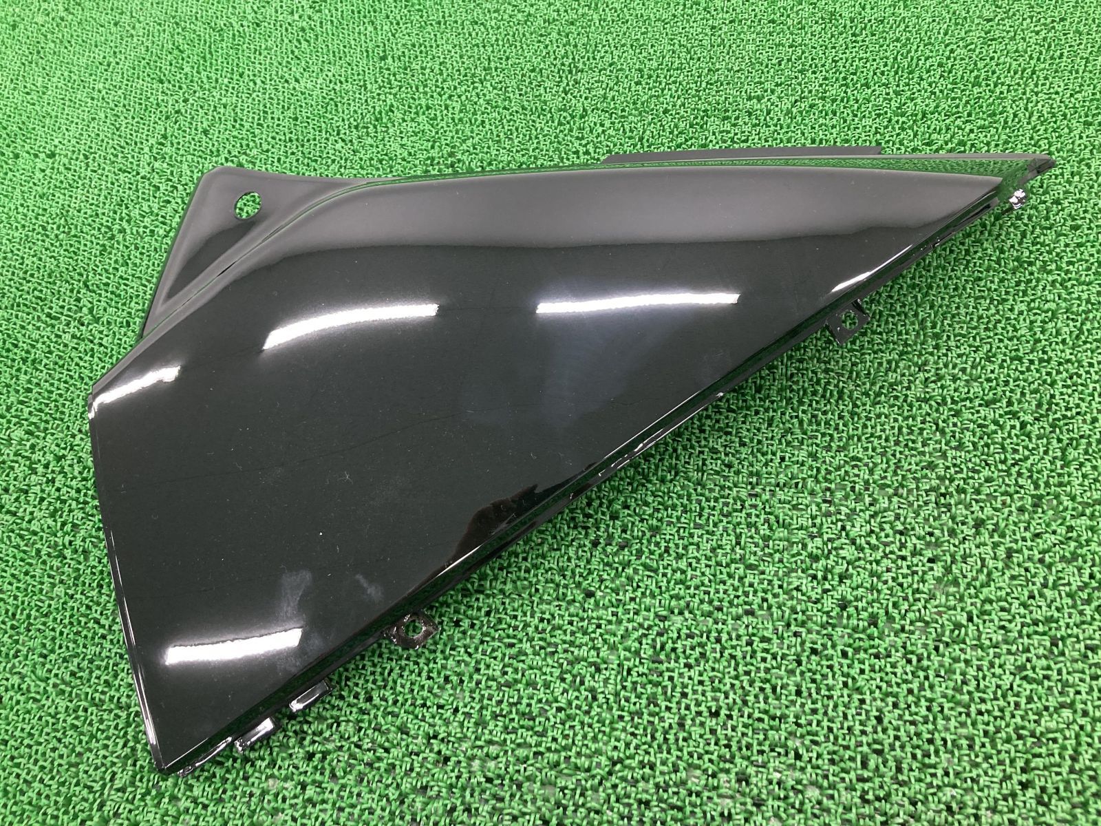 フュージョン サイドカウル 右 黒 社外 中古 バイク 部品 MF02 FUSION ノーマルタイプ シートカウル テールカウル カスタム素材に