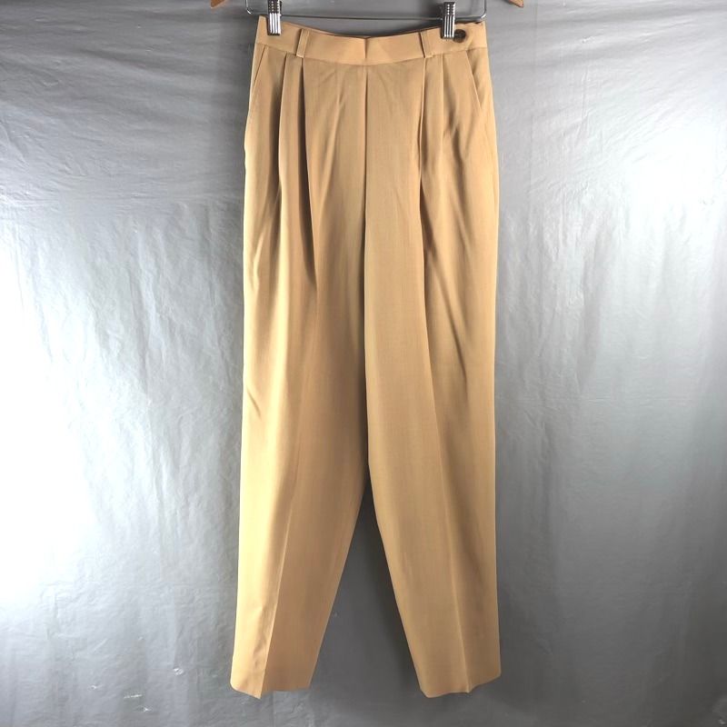 アクアスキュータム Aquascutum パンツ スラックス ボタン ポケット 裏地付き くすみイエロー系 946847