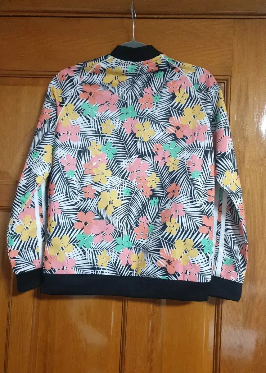 アディダス オリジナルス フローラル トラックジャージ 90 cm