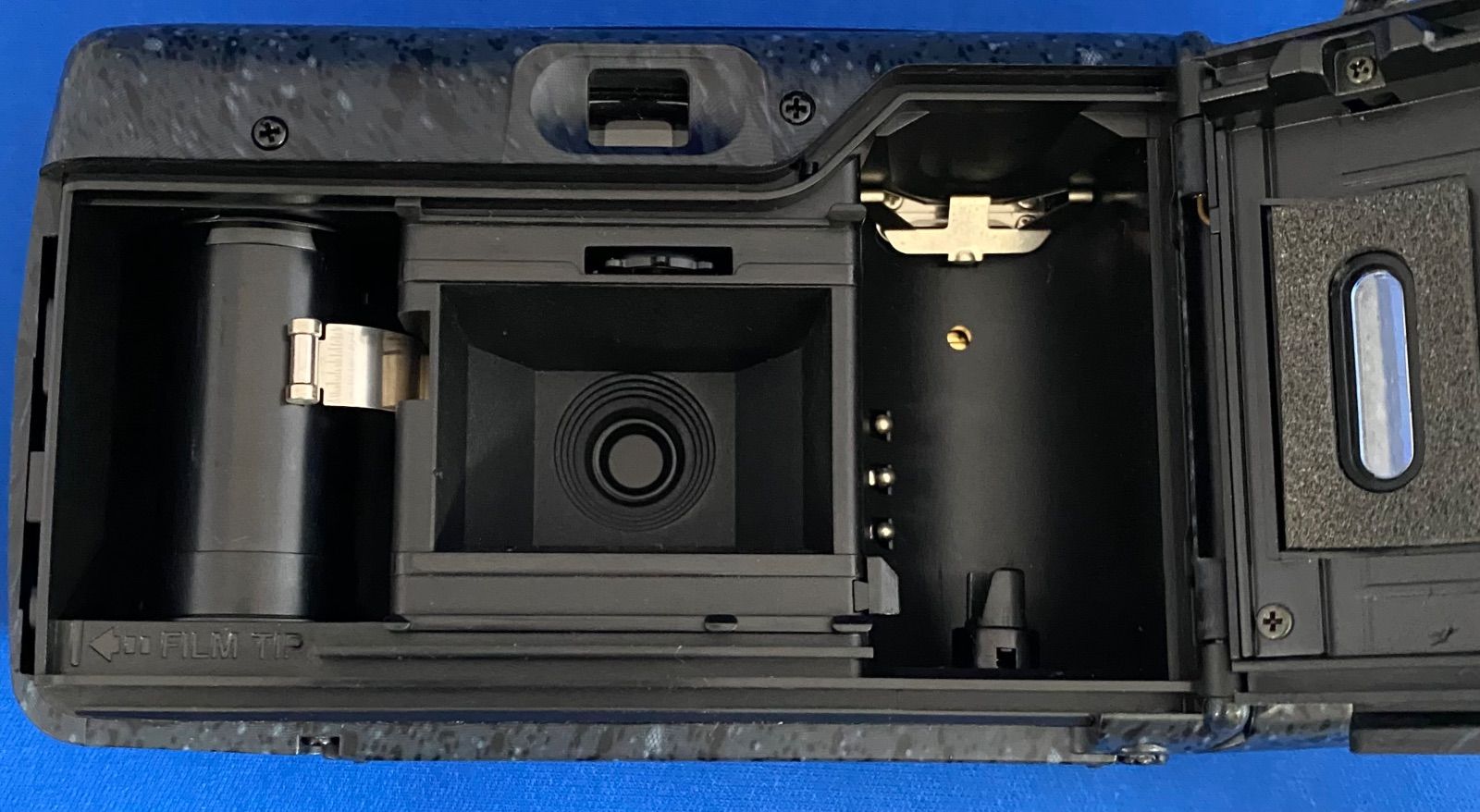 KONICA コニカ KANPAI フィルムカメラ ケース・トラベル三脚付き