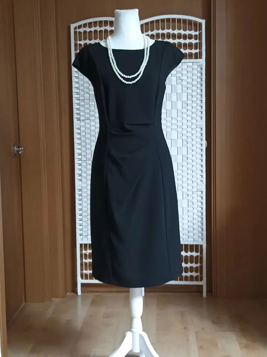 タグ付き未使用品♡Maxmaraフォックスファーセットアップ黒 MaxMara セットアップ タグ付き未使用品♡Maxmaraフォックスファー