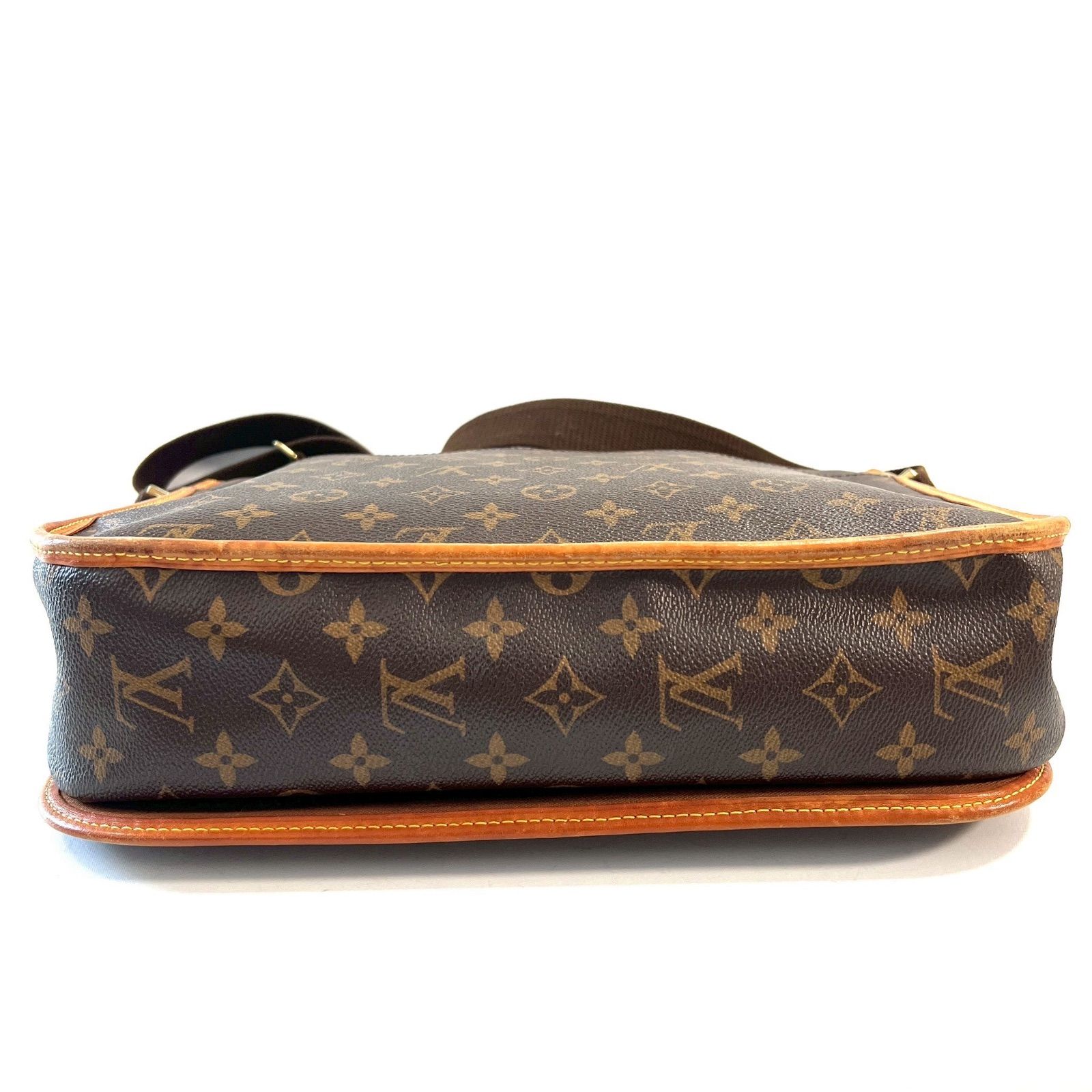 LOUIS VUITTON ルイヴィトン ショルダーバッグ ボスフォール GM 