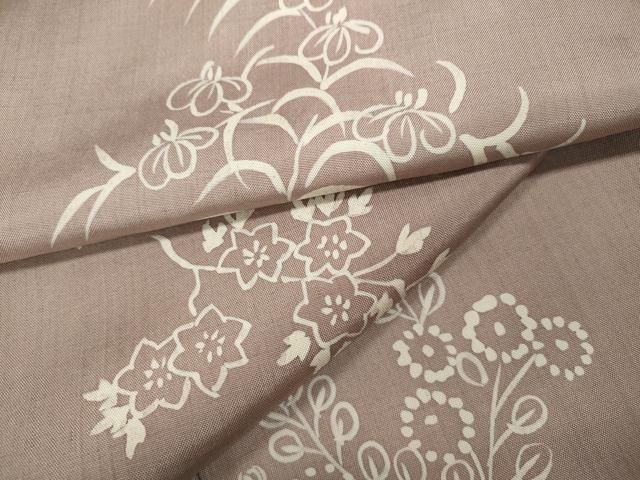 平和屋着物●本場染大島紬 草花文 正絹 CAAY4848ut