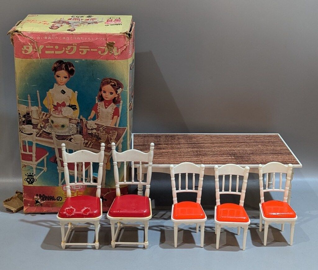 タカラ 2代目リカちゃん 白い白い家具セット ダイニングテーブル