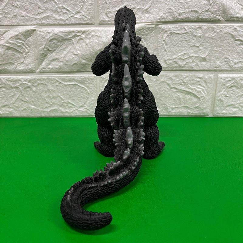 ムービーモンスターシリーズ　バンダイ ゴジラ 1968 フィギュア 約18cm Amazon.co.jp: ムービーモンスターEXシリーズ ゴジラ1968 : おもちゃ