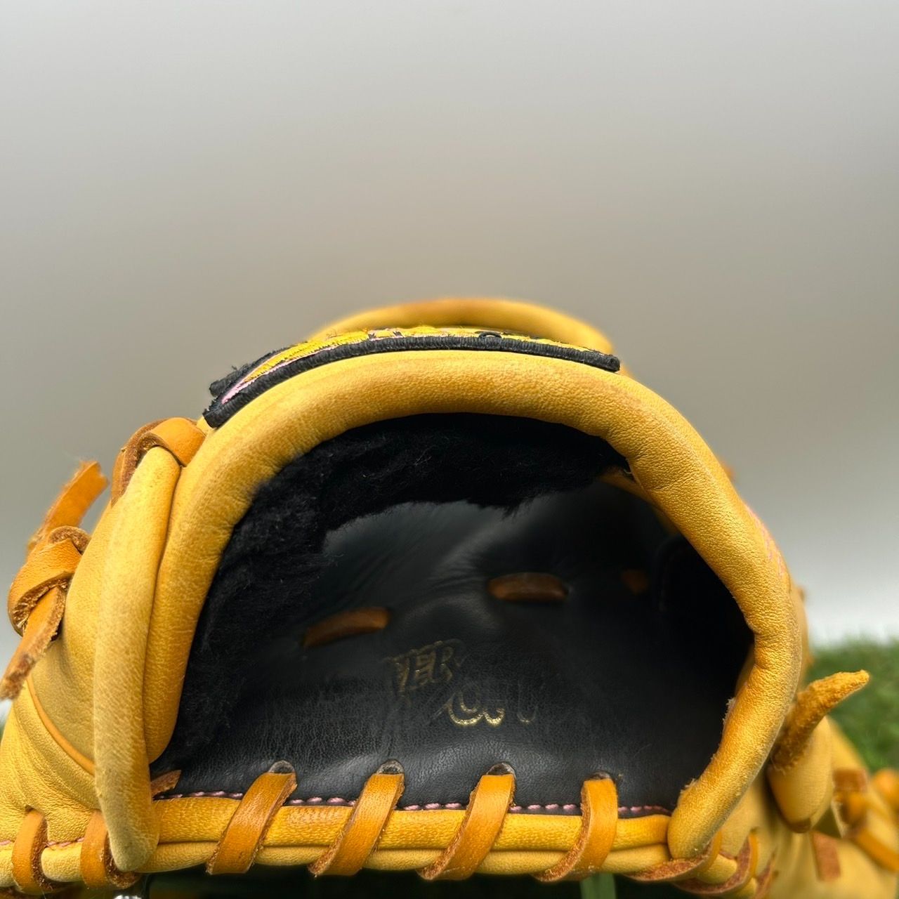 ミズノ　軟式内野グローブ　限定カラー　Gachi　ガチ ミズノ MIZUNO ガチ Gachi 限定モデル 内野用 軟式グローブ