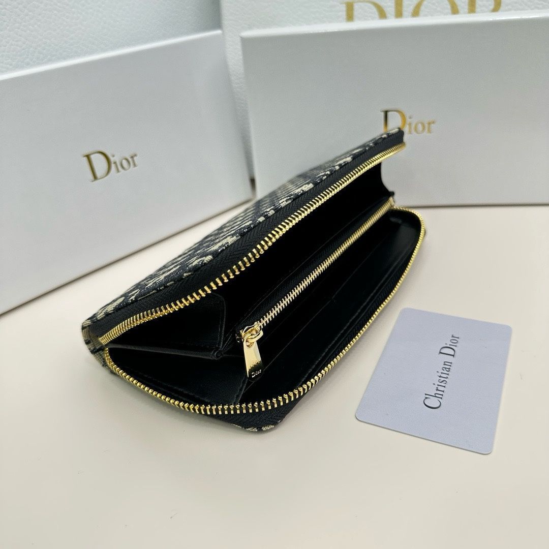 男女兼用 Christian Dior クリスチャン ディオール 長財布 新品 - メルカリ