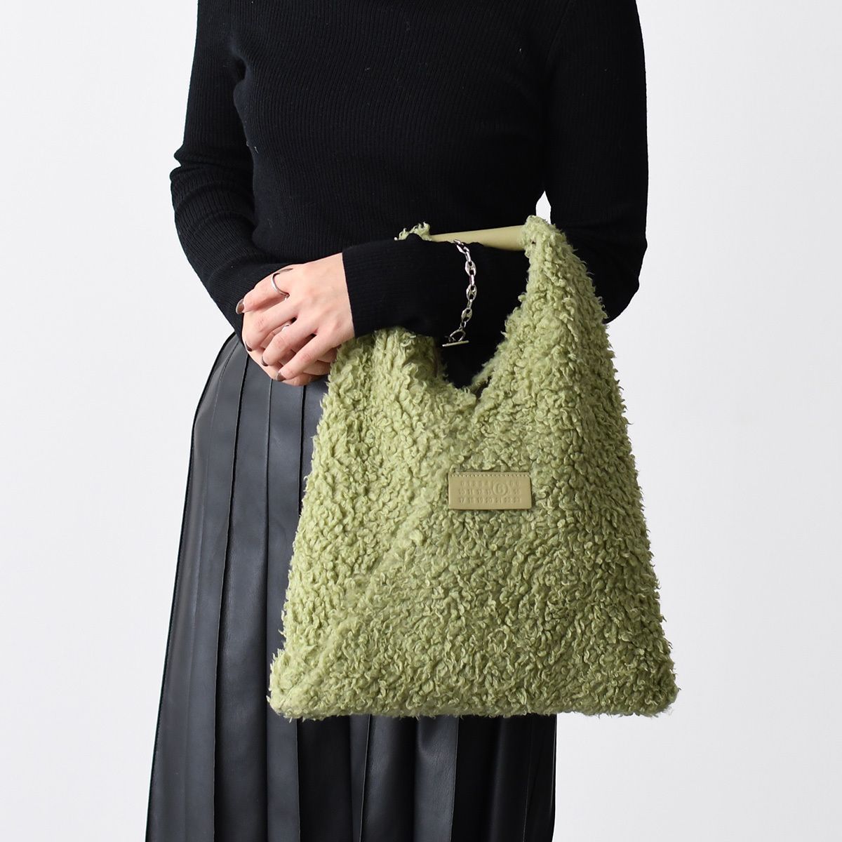 MM6 マルジェラ ジャパニーズバッグ フェイクファー　ラージ MM6 マルジェラ ジャパニーズバッグ フェイクファーラージ