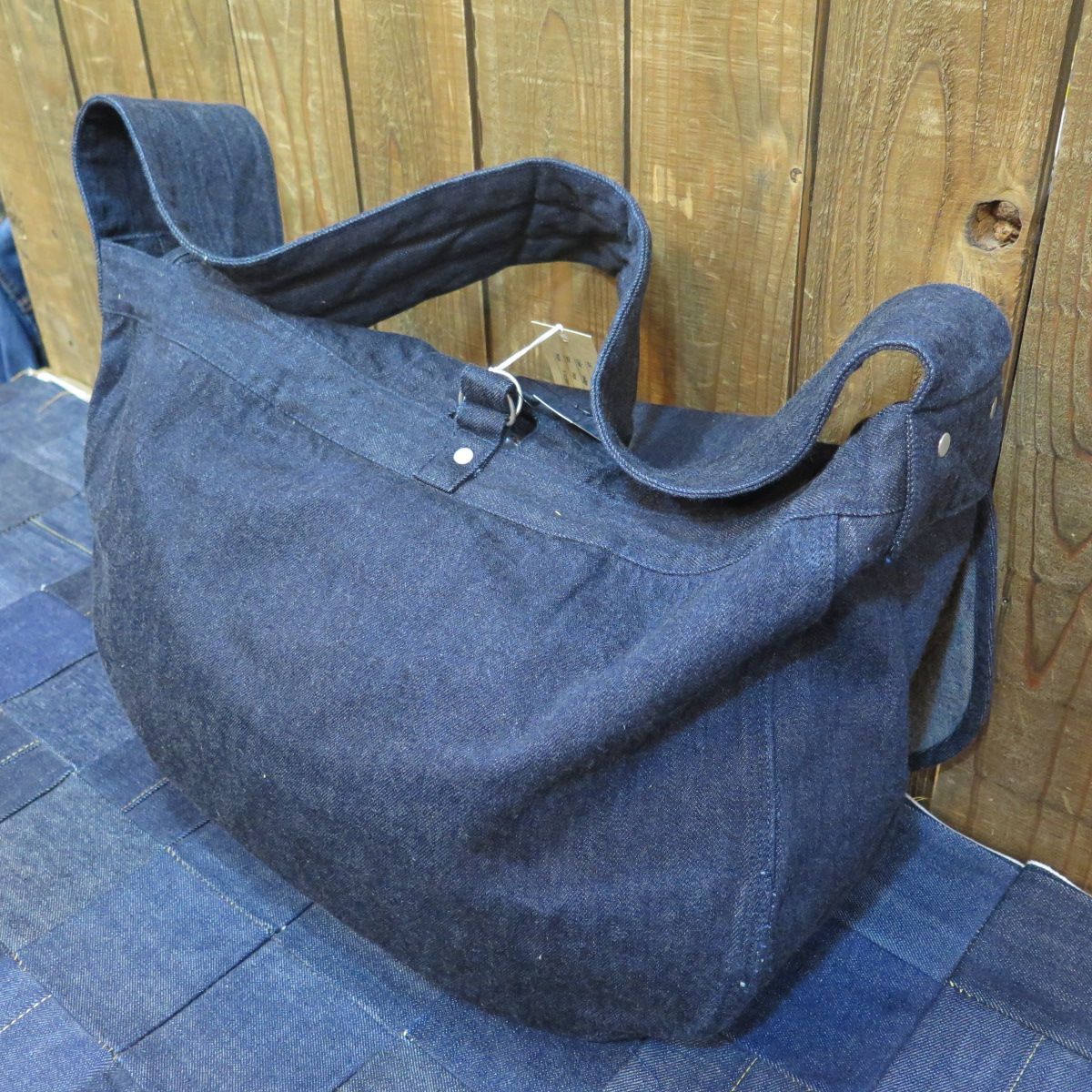 トロフィークロージング】デニム ニュースペーパーバッグ/ショルダー