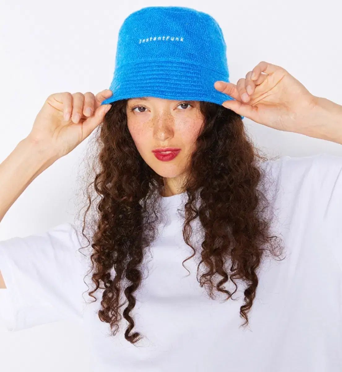 【雷市場（ポンジャン）商品韓国直送】 INSTANTFUNK(インスタントファンク) ニット バケットハット ブルー 未着用