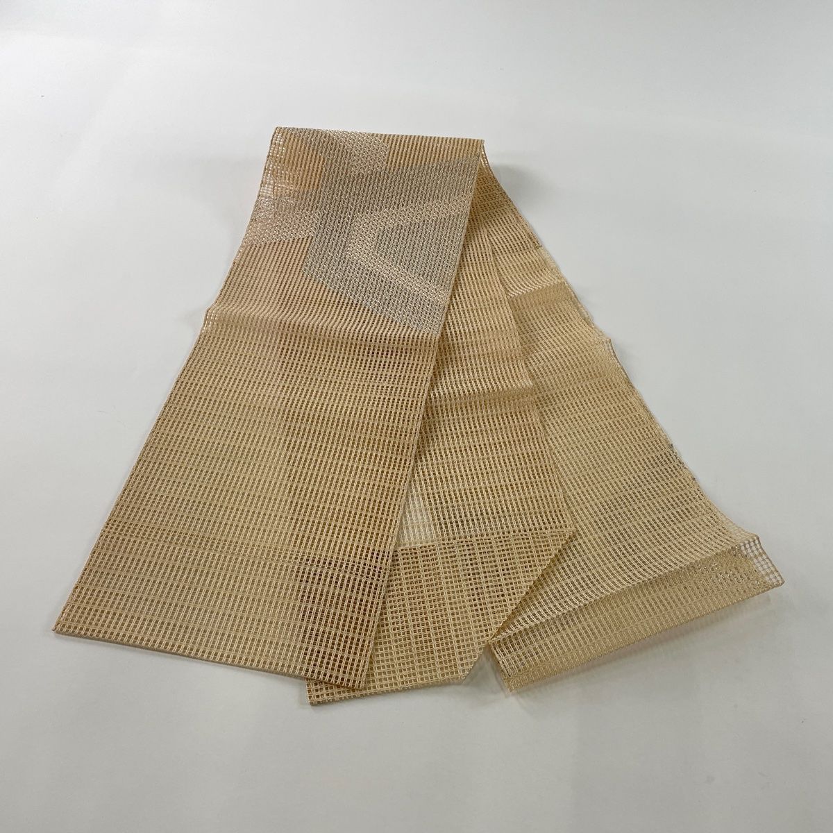 【夏物】【羅】【未着用】【美品】【正絹】手縫い仕立て　松葉仕立て名古屋帯 名古屋帯 秀品 夏帯 羅 八寸名古屋帯 松葉仕立て 幾何学