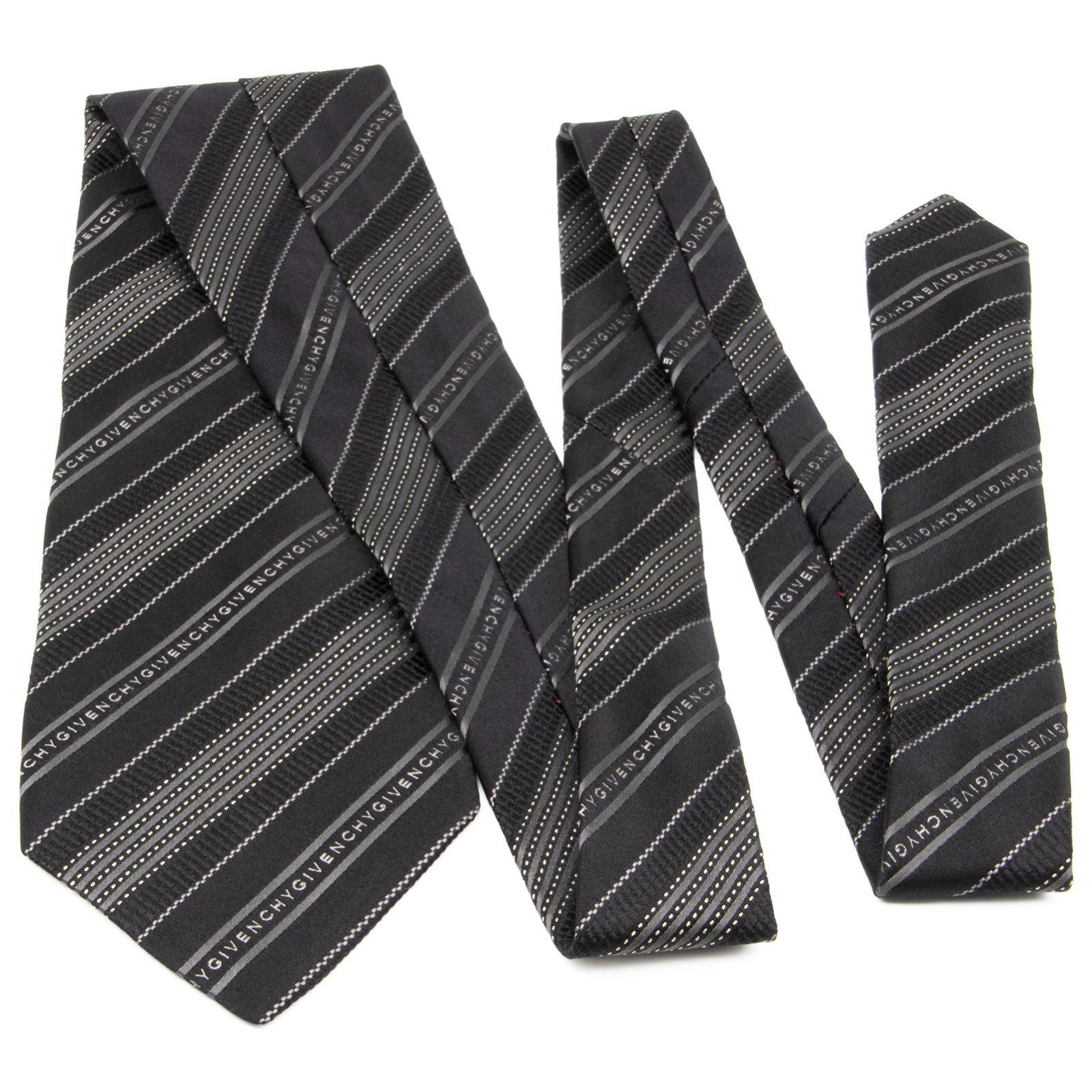 タグ付き美品✨GIVENCHY ネクタイ　ジバンシー　ジャガード　ロゴ　黒 送料無料 ジバンシー ネクタイ ワイドタイ ジャガードタイ 新品同様