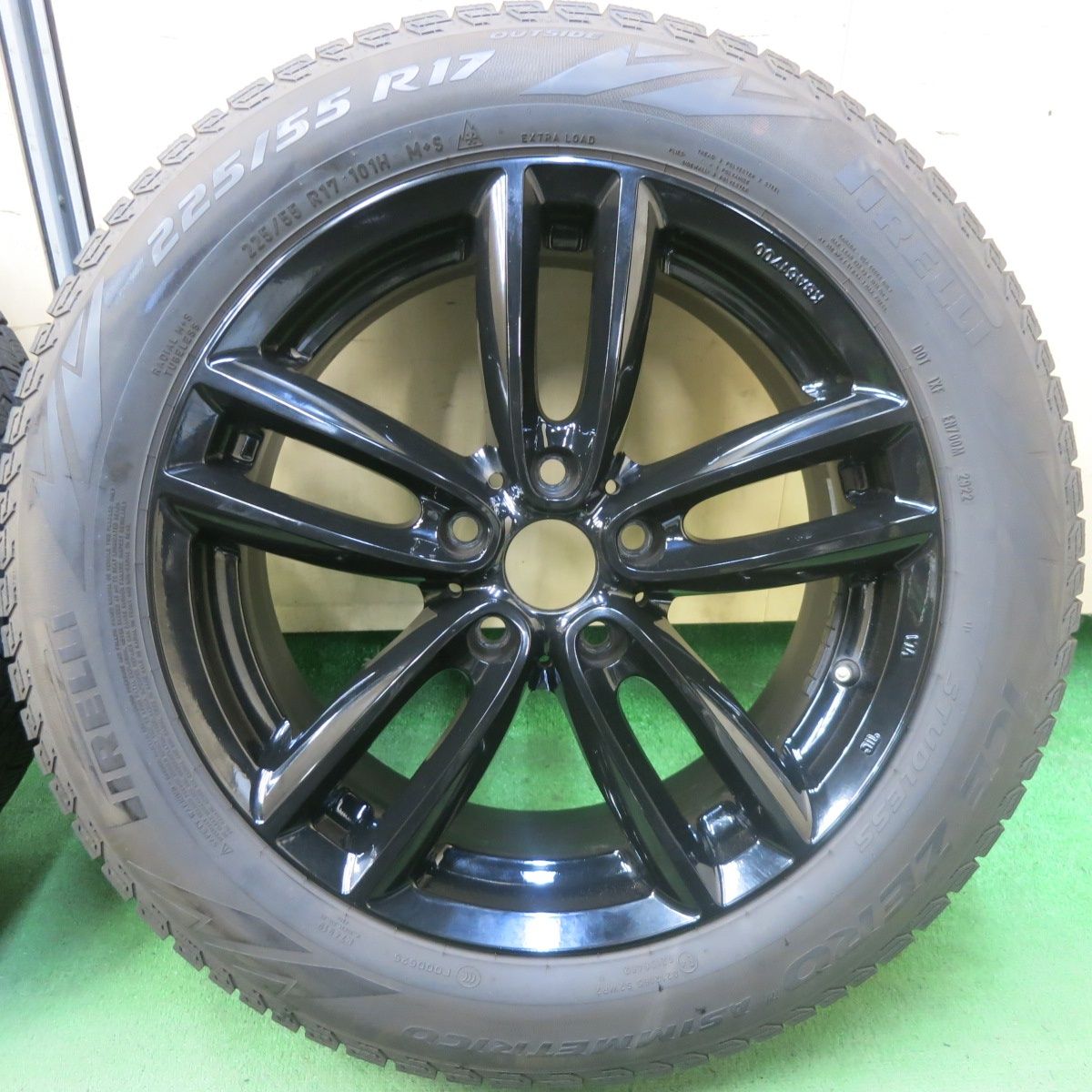 アシンメトリコ オクスフォード