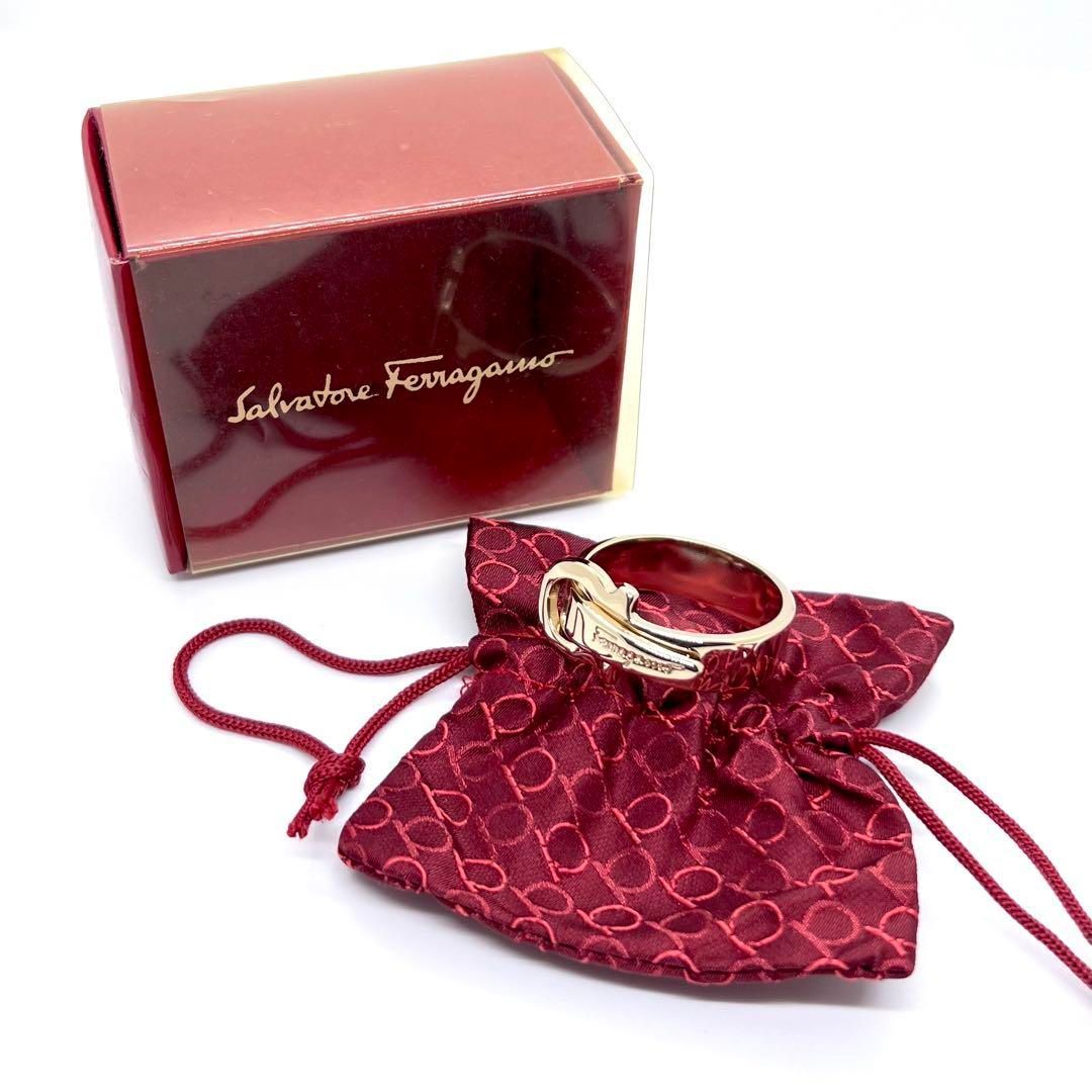 美品☆ Salvatore Ferragamo サルヴァトーレフェラガモ