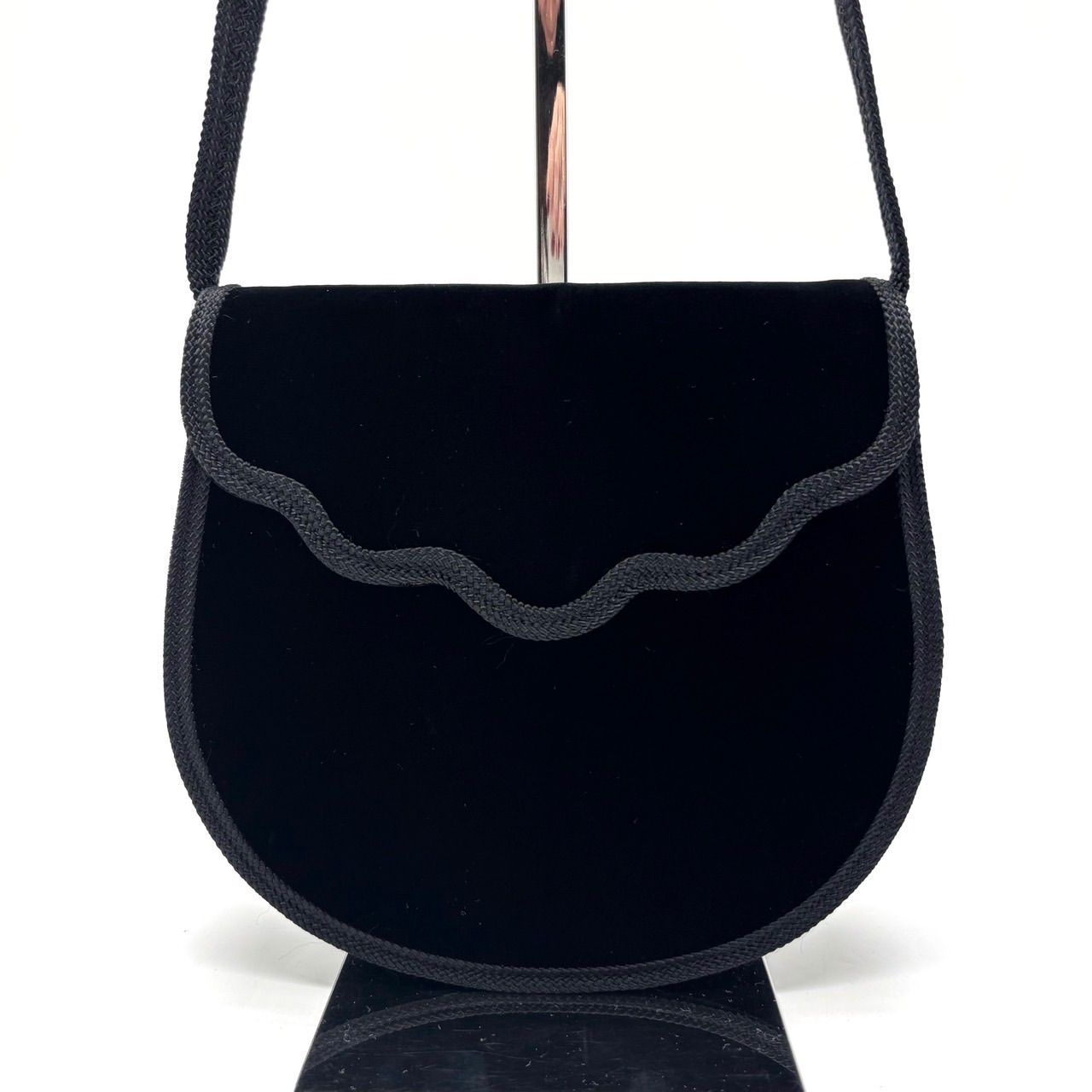 良品】 YVES SAINT LAURENT イヴサンローラン ポシェット ショルダー 