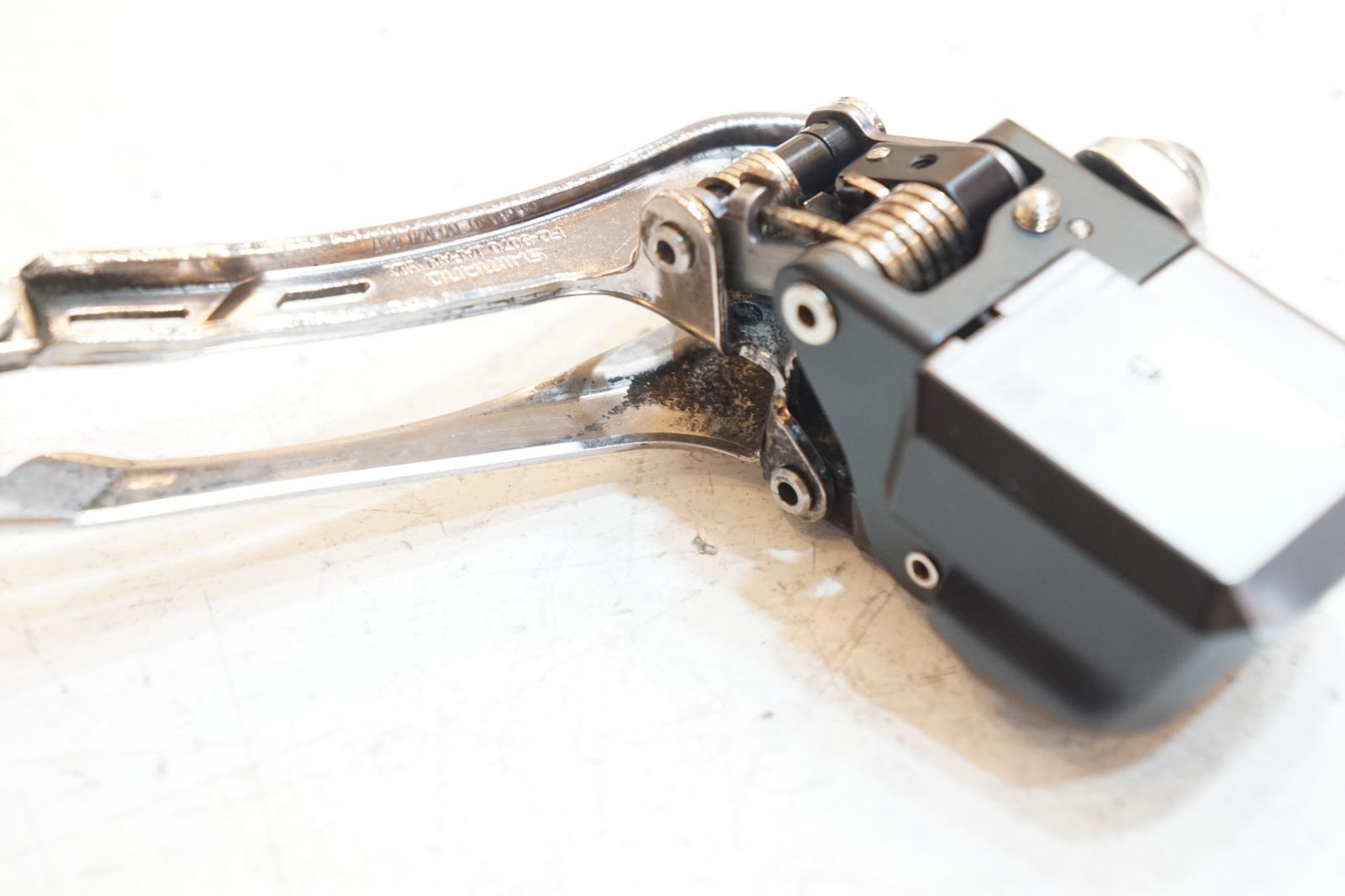 フロントディレイラー