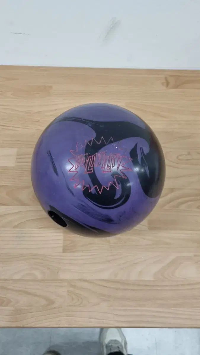 ボーリングボール 13p ボラティリティ