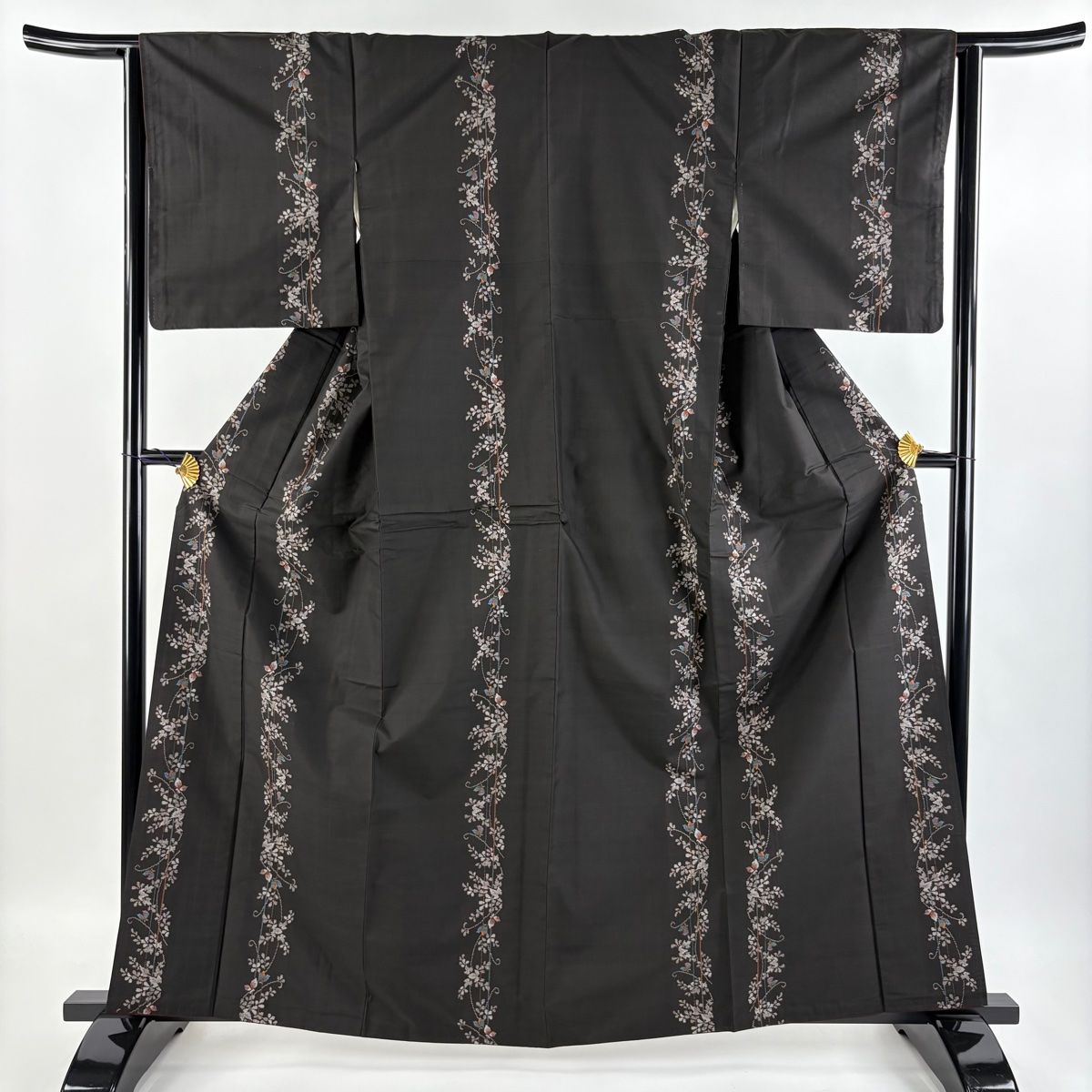 大島紬 身丈158cm 裄丈63cm S 袷 純泥染 証紙あり 縞 焦茶色 正絹 美品  