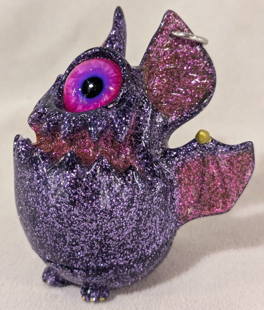 KAGEMARU DESIGNS チャイビー クリアパープルラメ成型/ピンク黒目