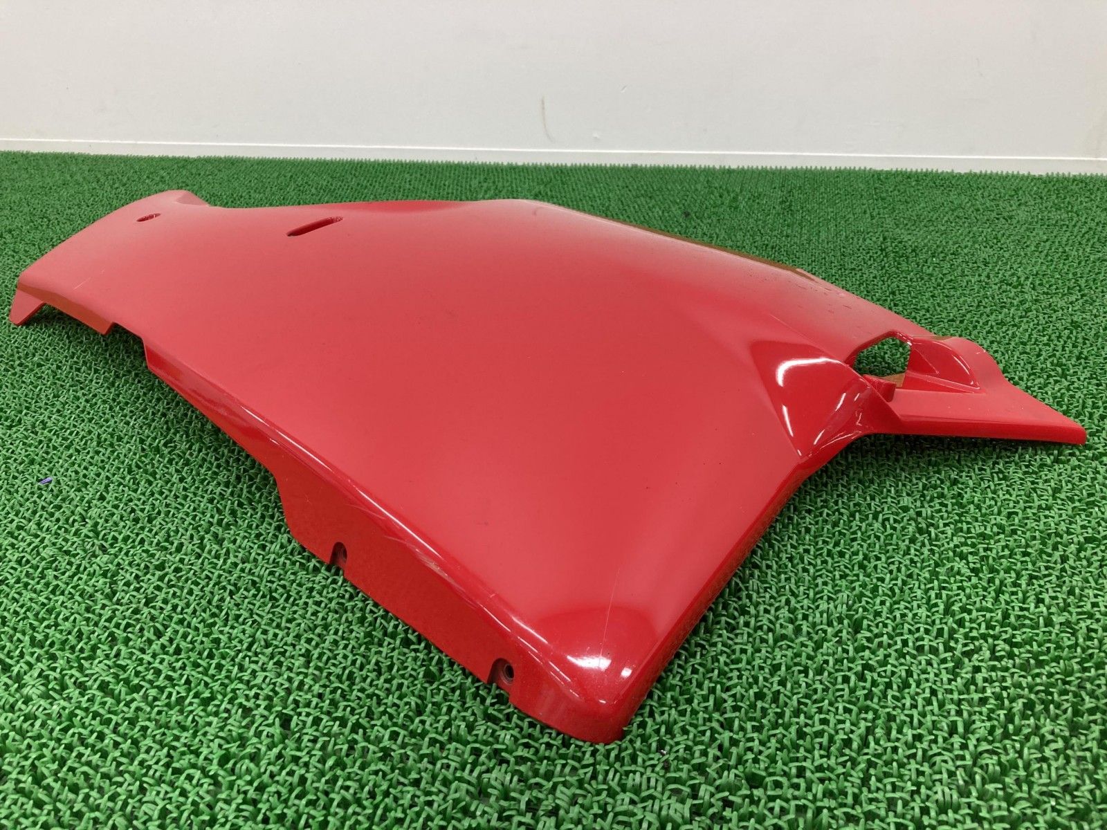 999 アンダーカウル 右 赤 480.3.152.1C ドゥカティ 純正 中古 バイク 部品 749 アンダーカウル サイドカウル 割れ欠け無し oJ 999 アンダーカウル 右 赤 480.3.152.1C ドゥカティ 純正 中古 バイク