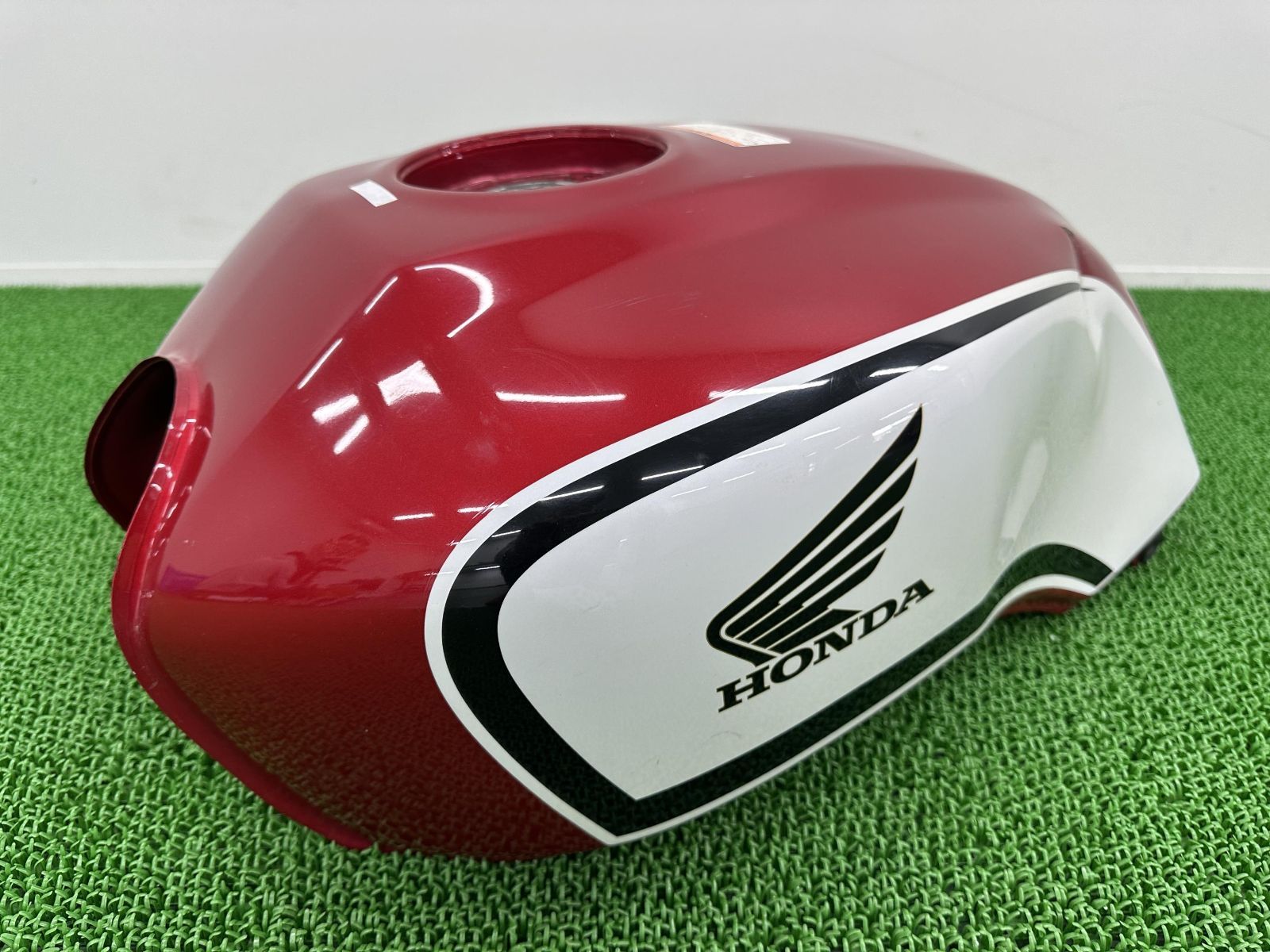 CB750 タンク 赤/白 ホンダ 純正 中古 バイク 部品 RC42 ノーマル
