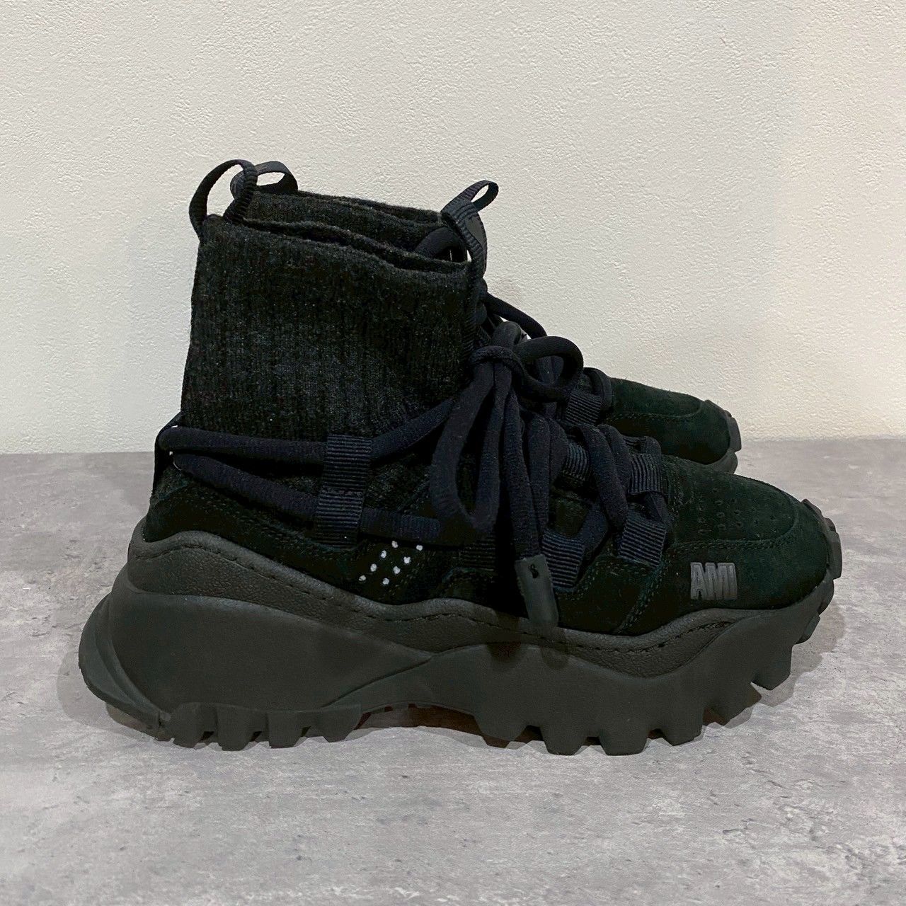 AMI PARIS』アミパリス (39) Ottoスウェードスニーカー - メルカリ