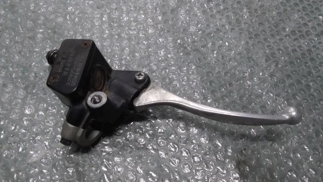 アドレスV100　CE13A-127xxx　の　マスターシリンダー M8:#1724720497