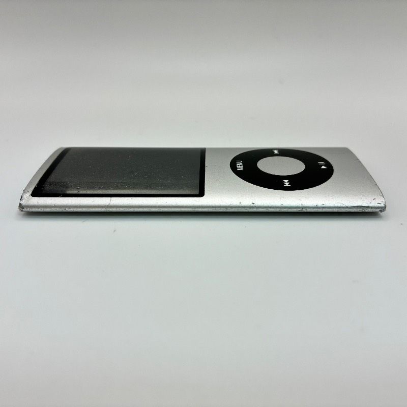 新品 ipod nano 8GB シルバー 第5世代 アイポッド ナノ Apple - 【送料込！】iPod nano 4GB シルバー♪アイポッドナノの