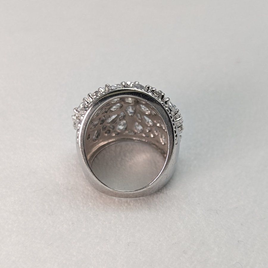 英国ヴィンテージジュエリー キュービックジルコニア 大型純銀リング 指輪 - メルカリ