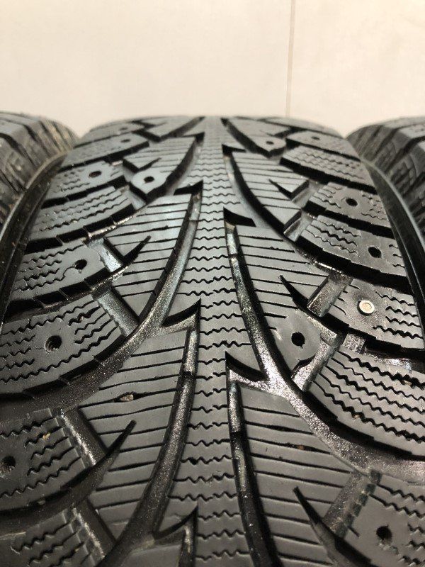 セレナ ヴォクシー等