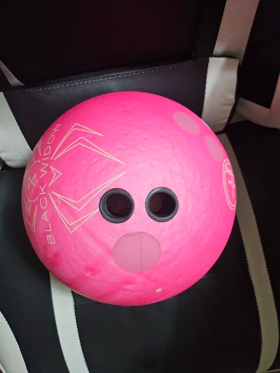 ブラックウィドウ ピンク ウレタン