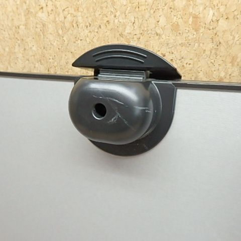 TOSHIBA 東芝 ズボンプレッサー シルバー ヨコ型 HIP-L36-S 2025年製 WWW_KANDAIZUMI_COM