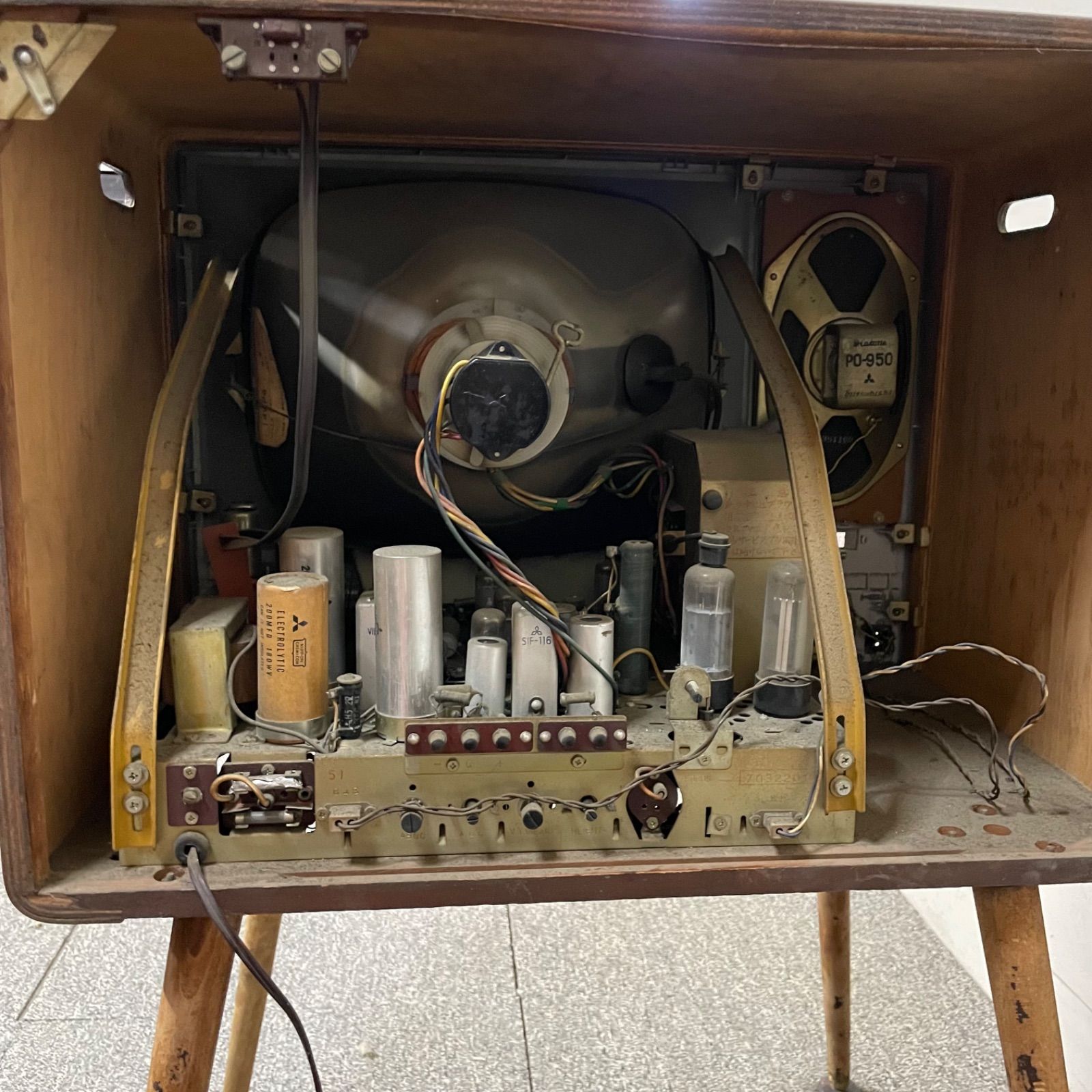 ♭ MITSUBISHI ブラウン管テレビ 脚付き レトロ アンティーク 脚付き