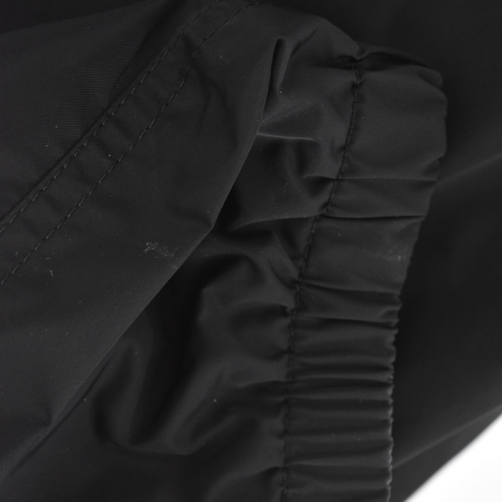 GIVENCHY (ジバンシィ) MOTEL EMBROIDERED WINDBREAKER Jacket  バックロゴワッペン付きウィンドブレーカージャケット BM00C713EN ブラック