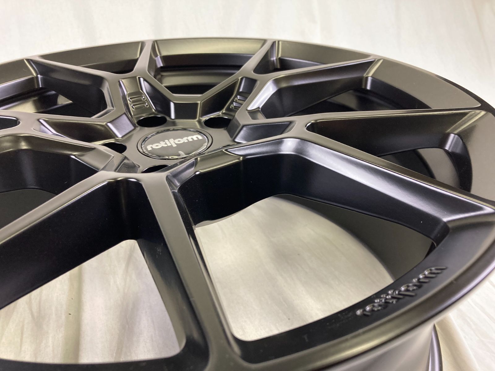 Rotiform ロティフォーム KPR 4本セット 19インチ 8.5J イン