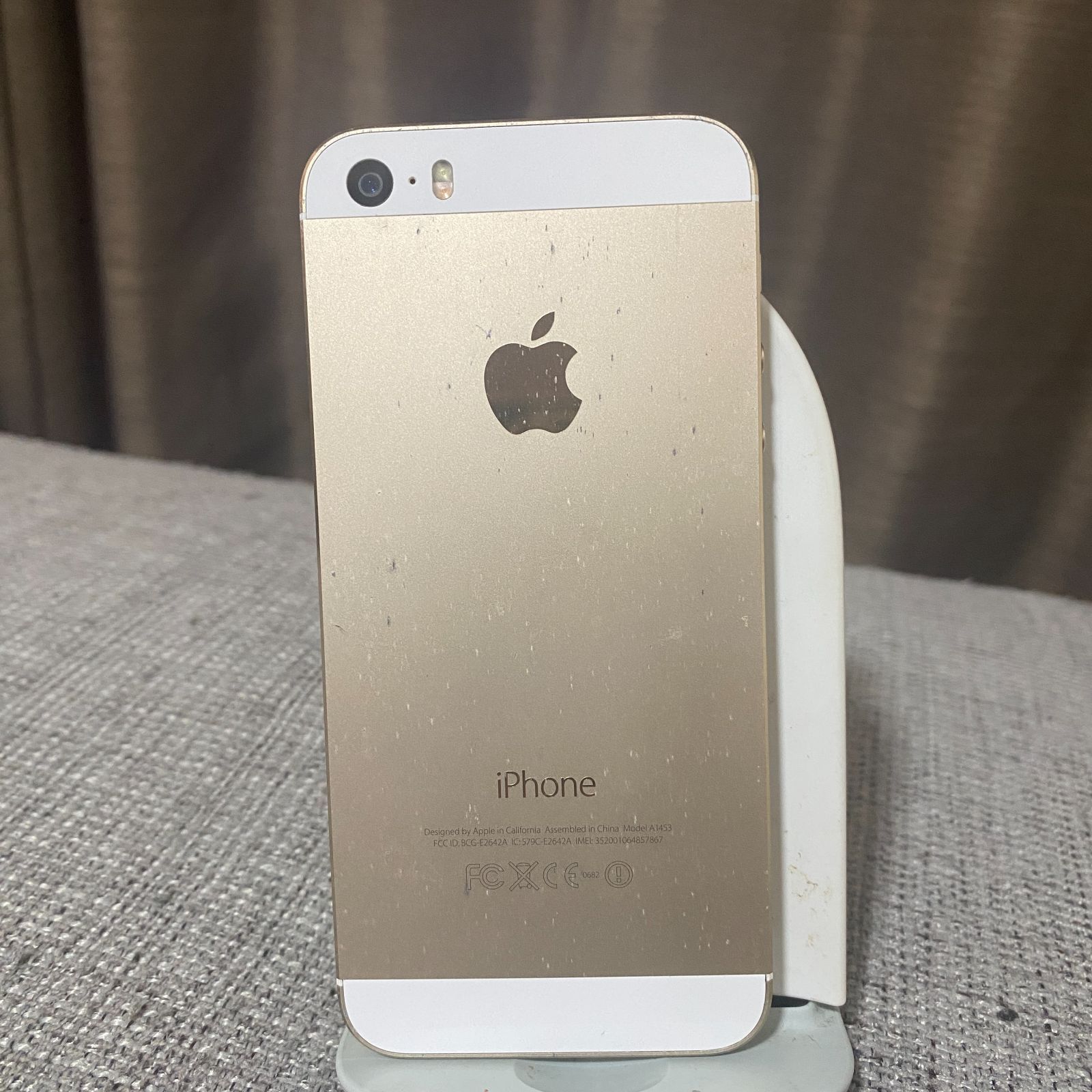 ムスビー｜iPhone5s ゴールド 16GB docomo バッテリーー％ 送料無料【iPhone5s NTTドコモ】￥3,500