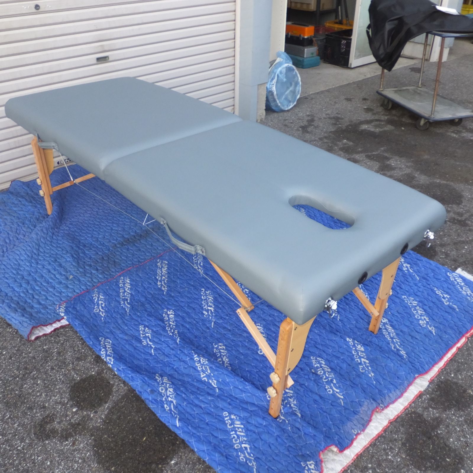 SEVEN BEAUTY 折りたたみマッサージベッド難あり SEVEN BEAUTY 折りたたみマッサージベッド難あり 軽量 アルミ製