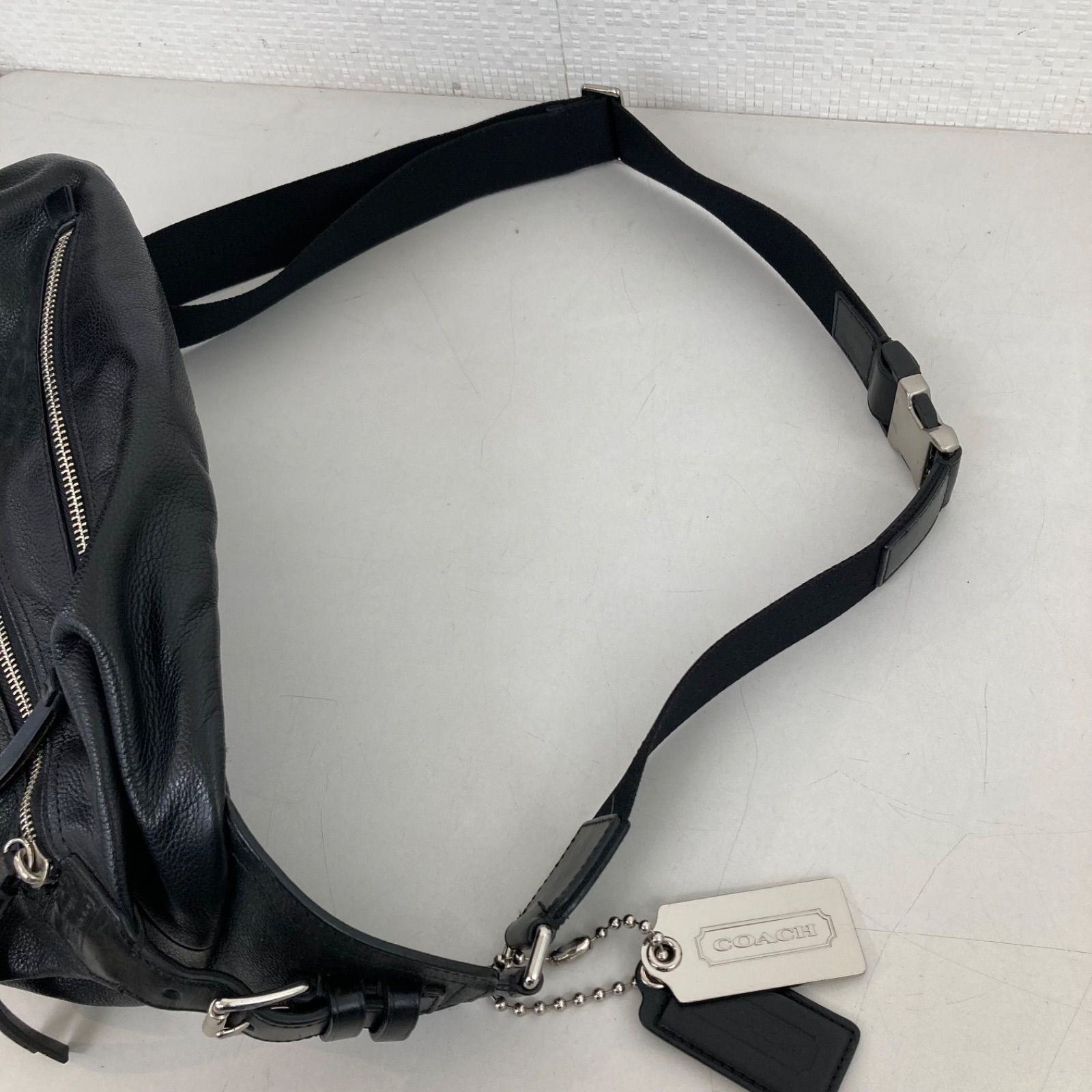 COACH コーチ トンプソン レザー ボディバッグ 黒 斜め掛け ショルダー COACH ショルダーバッグ コーチ トンプソン 黒 ボディバッグ