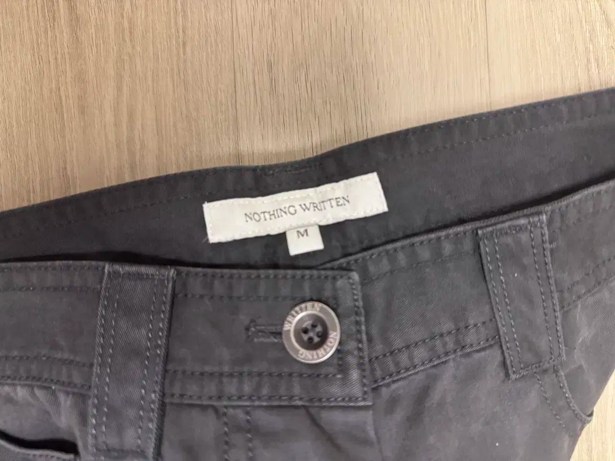 pants チャコール