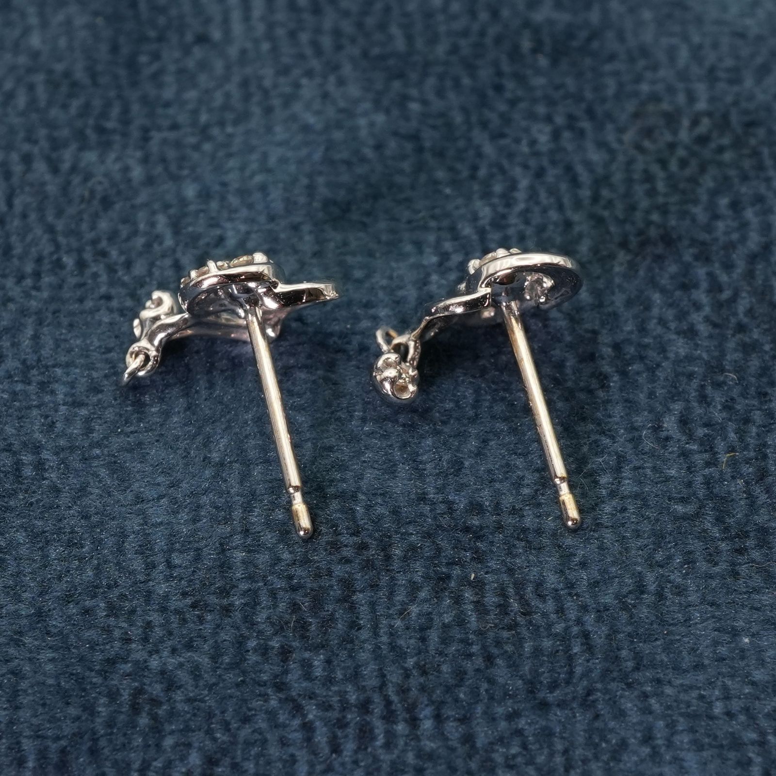 VENdOMEAOYAMA クリスティーヌ　プラチナ　ダイヤピアス　※片耳　美品 APVA2459__DI ダイヤモンド クリスティーヌ ピアス｜ピアス