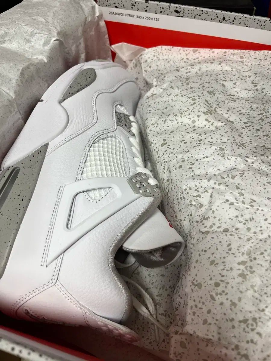 ジョーダン 4 レトロ テック 白 280