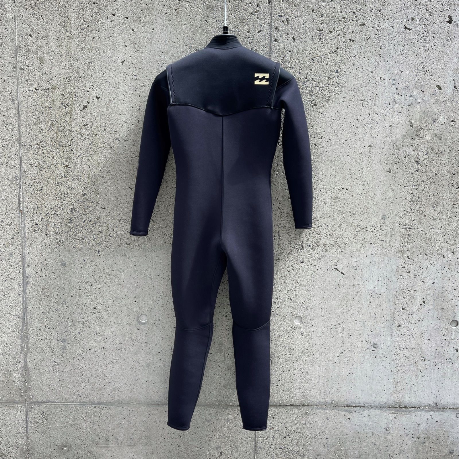 美品　BILLABONG ジャージ　フルスーツ　ML 美品BILLABONG ジャージフルスーツML