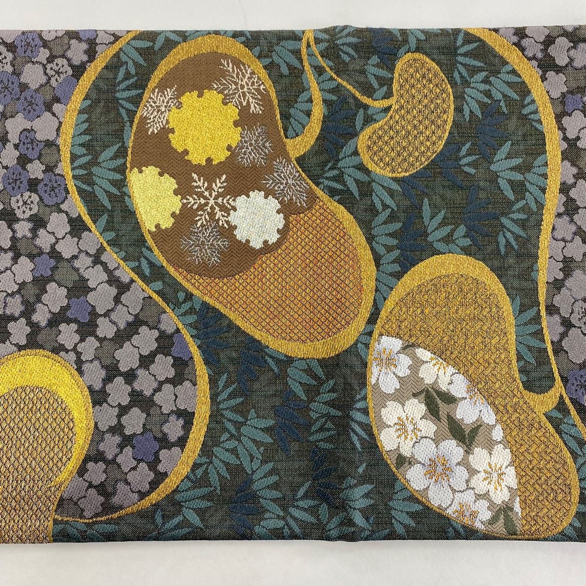 袋帯 美品 名品 兆寿尽くし 松竹梅 雪輪 金銀糸 刺繍 茶緑色 六