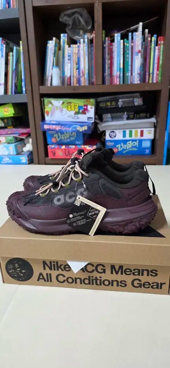 NIKE ナイキ ACG マウンテン フライ 2 GORE-TEX ゴアテックス バーガンディー
