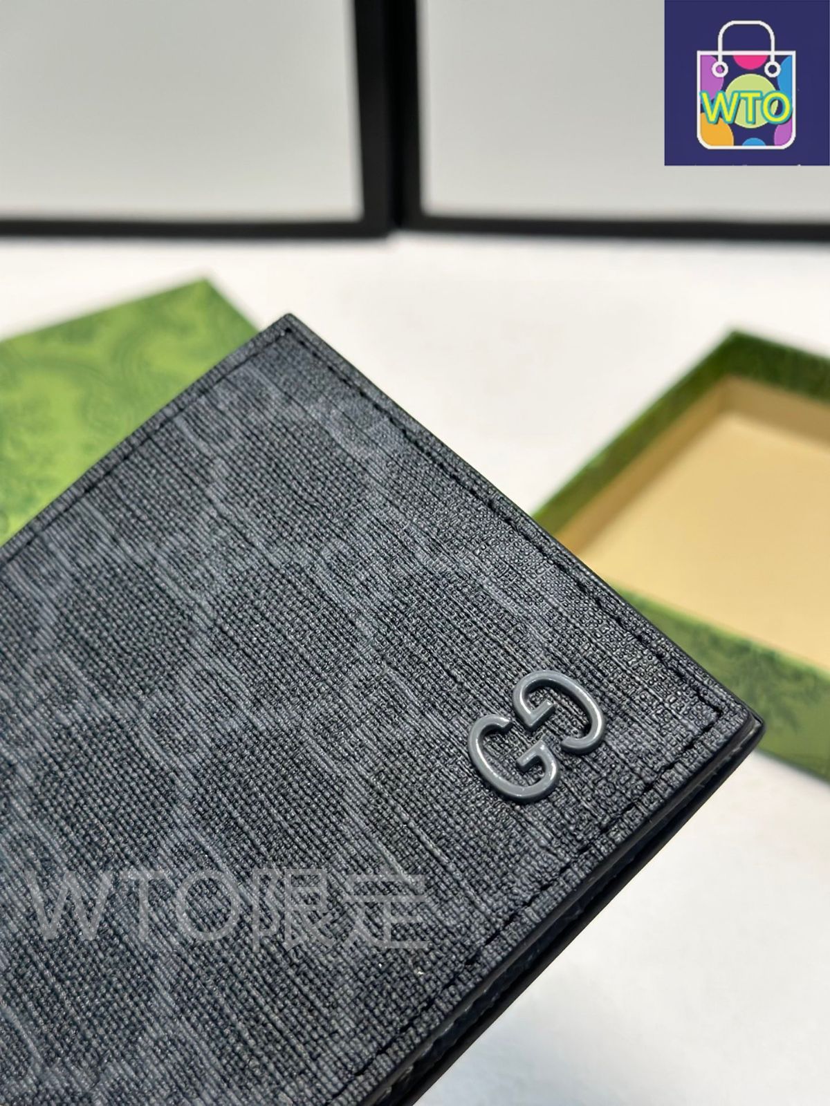 今日特価】GUCCI コーヒー色 11x9 シルクプリント ショート