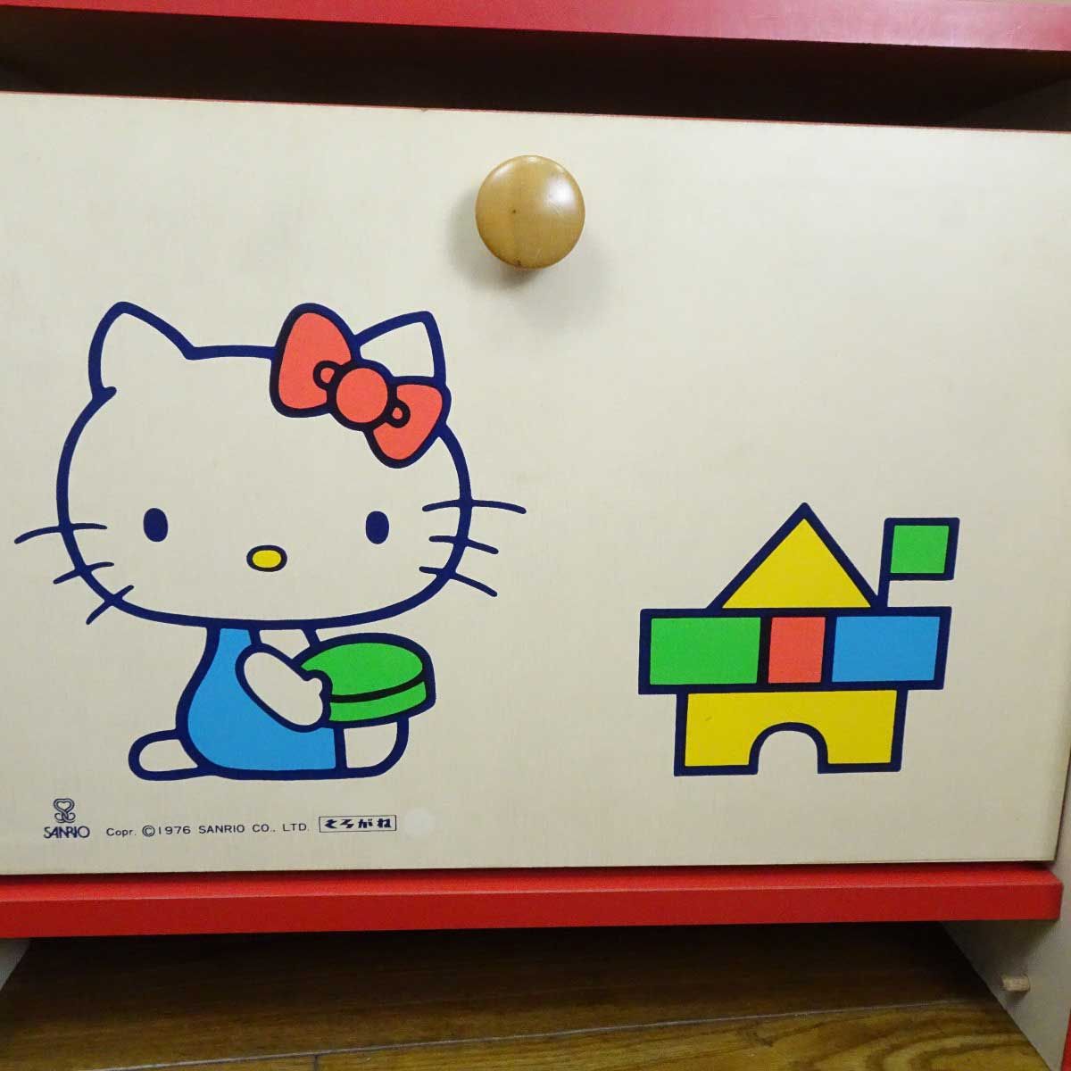 希少　くろがね　レア　ハローキティ マガジンラック 1976年製 昭和レトロ HELLO KITTY 収納ボックス 黒 マガジンラック - メルカリ