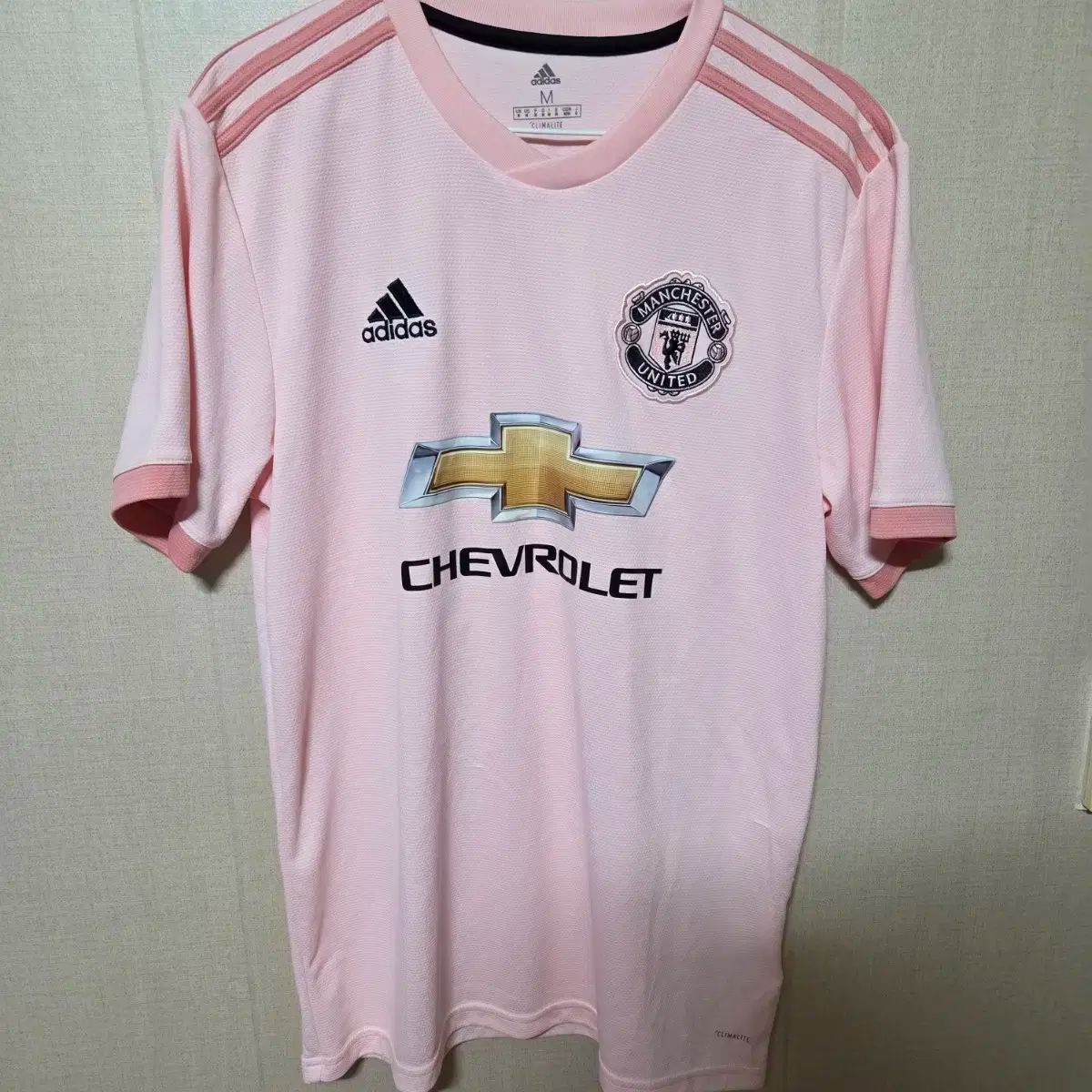 【✩未使用タグ付き/正規品】マンチェスターユナイテッド　ポグバ　ユニフォーム マンチェスター・ユナイテッド | ポグバ#6 - DON VALON